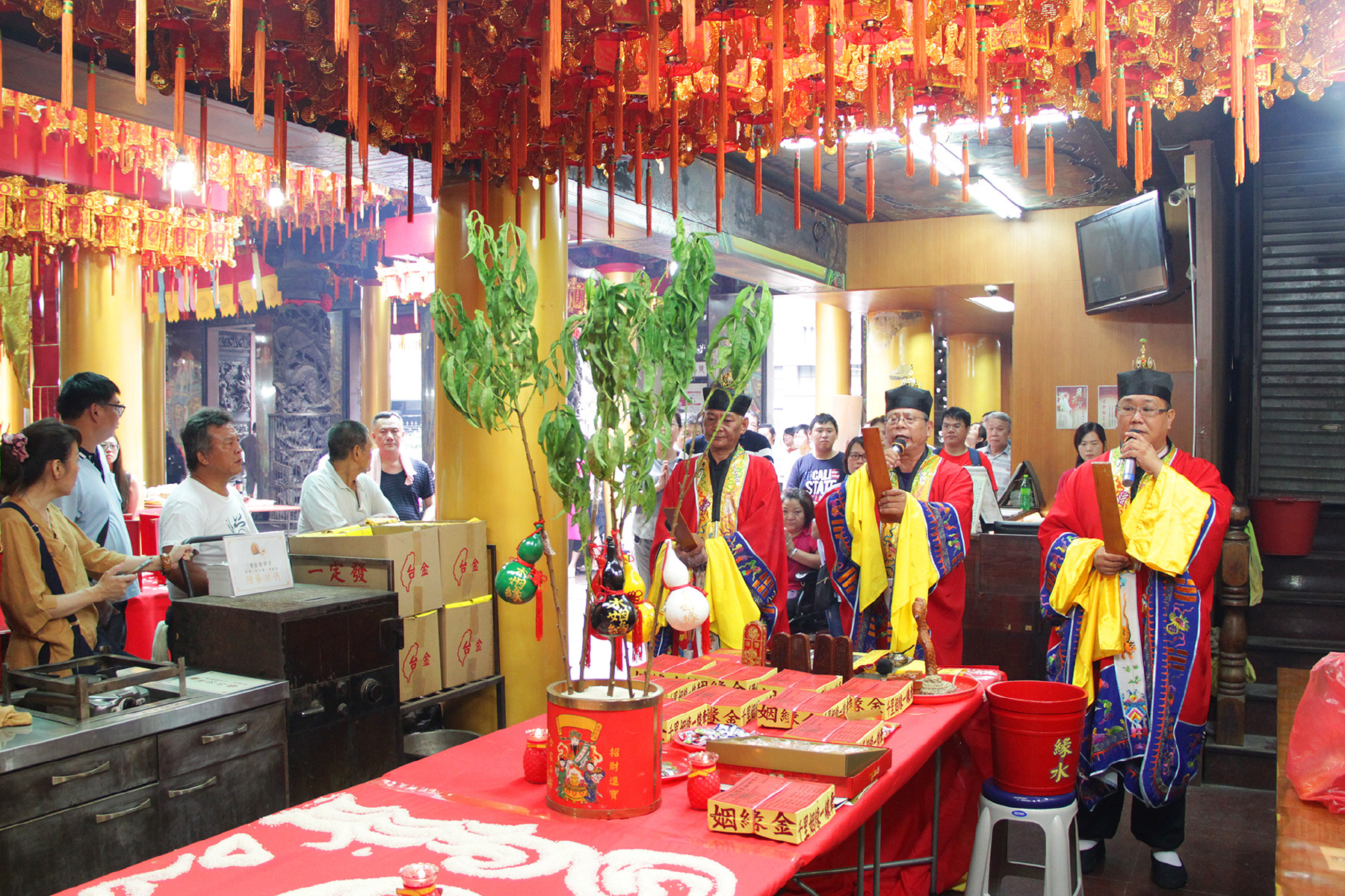 这天是一年当中祈求姻缘最灵验的日子,台中广天宫将举办「月老圣诞显
